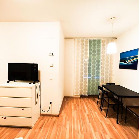 Youth Hostel Service Wina Bagian luar foto