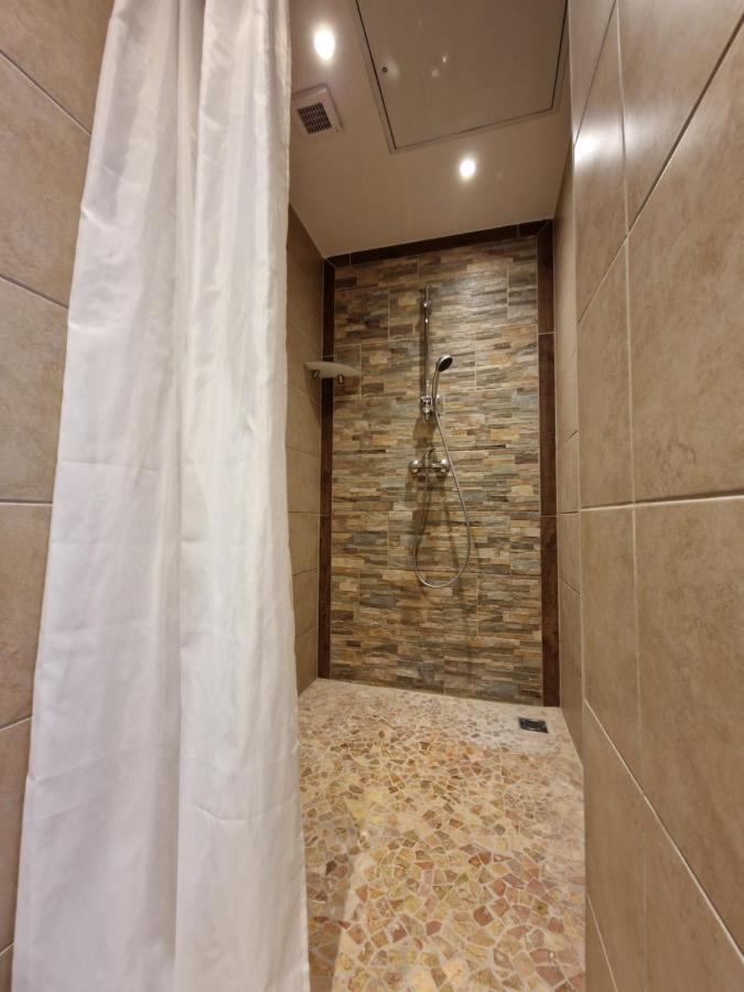 Youth Hostel Service Wina Bagian luar foto