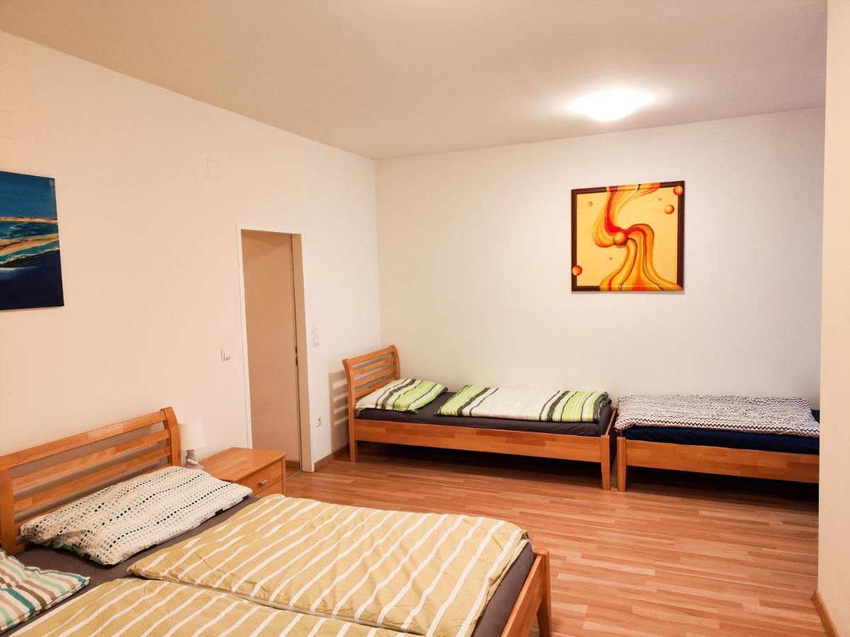 Youth Hostel Service Wina Bagian luar foto